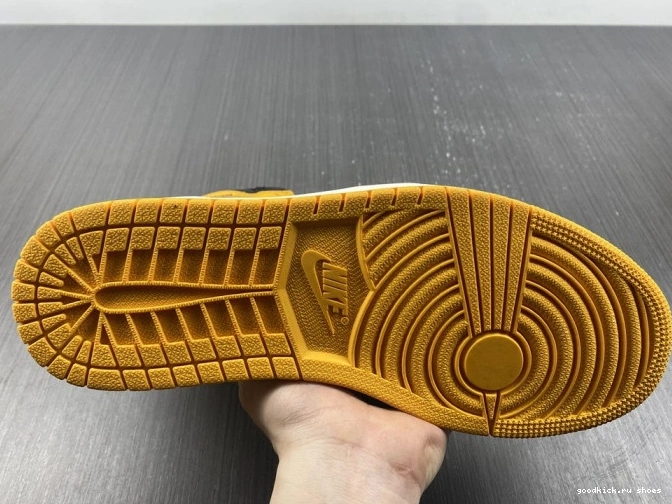 Toe Jordan 1 555088-711 Yellow Air OG High 0704